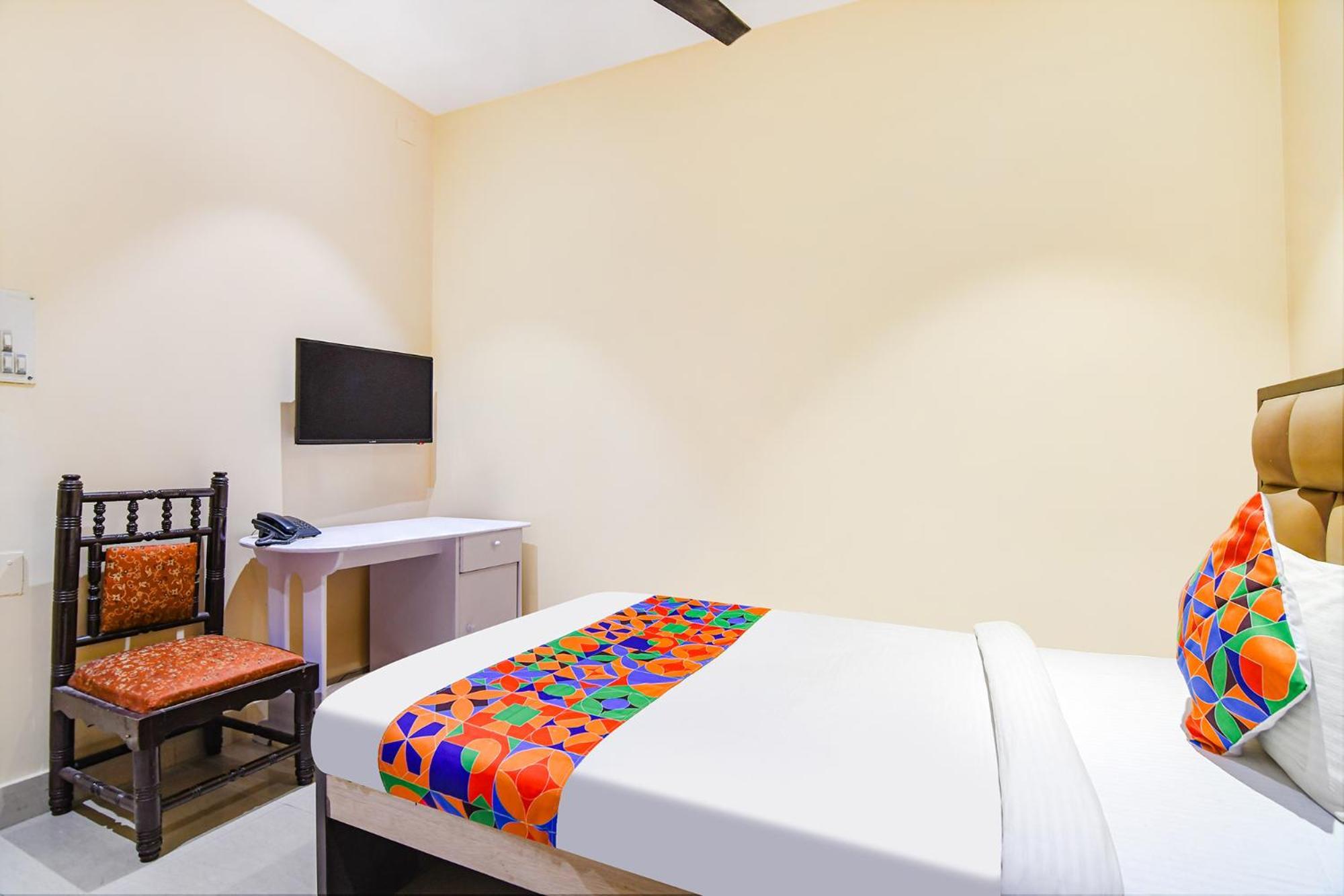 Hotel Fabhotel Aayash - Nr Center Metro Station Kolkata